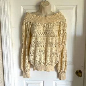 Zara long sleeves stretchy lace top